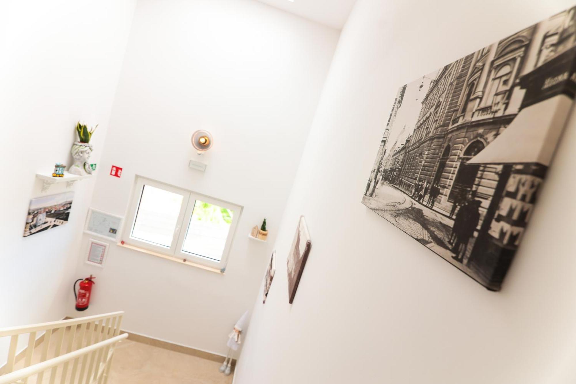 Apart Hotel Asteria Lubiana Esterno foto